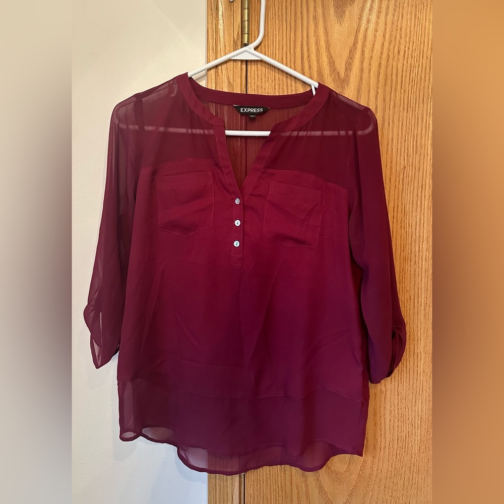 Women’s Express Blouse
Color: Burgandy
Size: XS